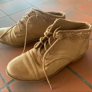 Gianni Bini Brown Leather Ankle Boot